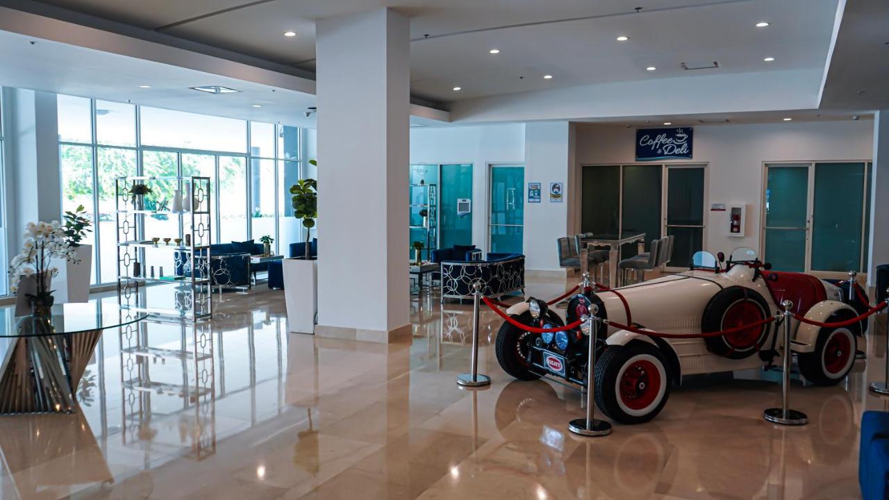 Costa Bahia Hotel, Convention Center And Casino Гуаянілья Екстер'єр фото